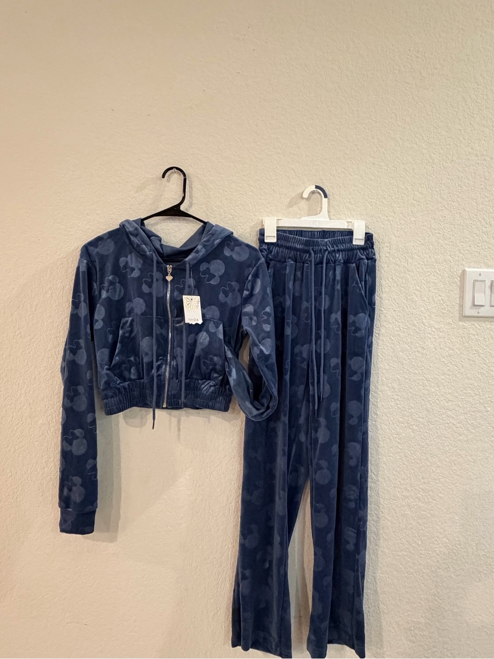 Two-Piece Lounge Set in Navy with Minnie  Print